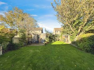 Photo 11- click for photo gallery